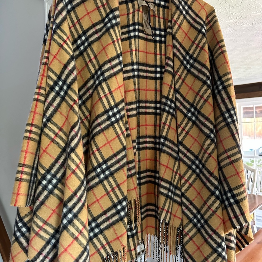 Burberry Cashmere Plaid Cape